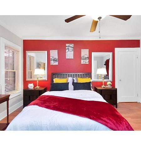 Cozy Downtown Studio By Toyota Center Houston Exterior photo