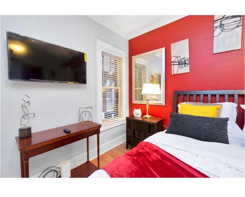 Cozy Downtown Studio By Toyota Center Houston Exterior photo